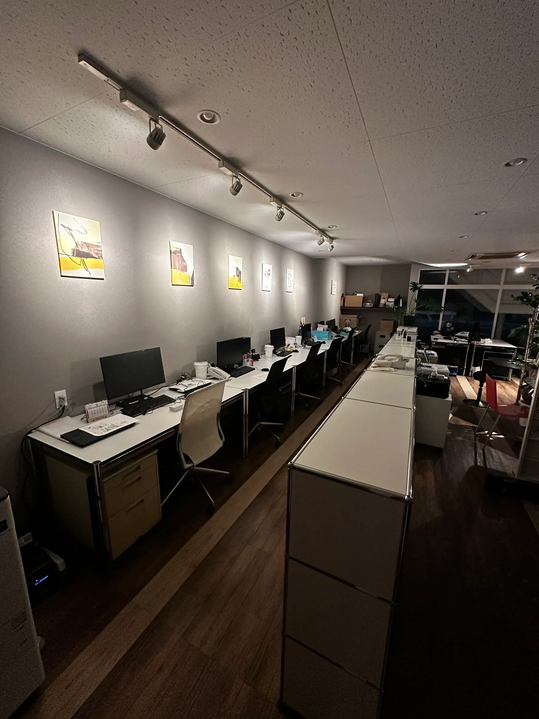 cotnas.オフィス全景